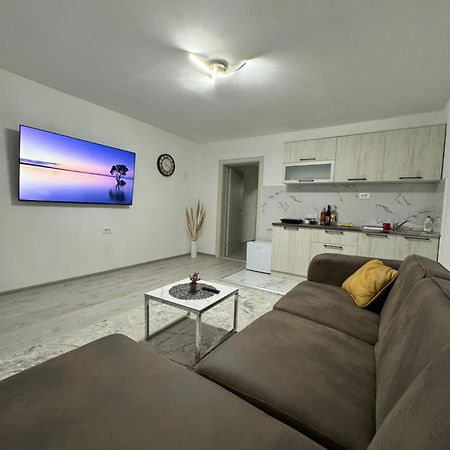 Apartment Airport Dd Mitrovici  Ngoại thất bức ảnh