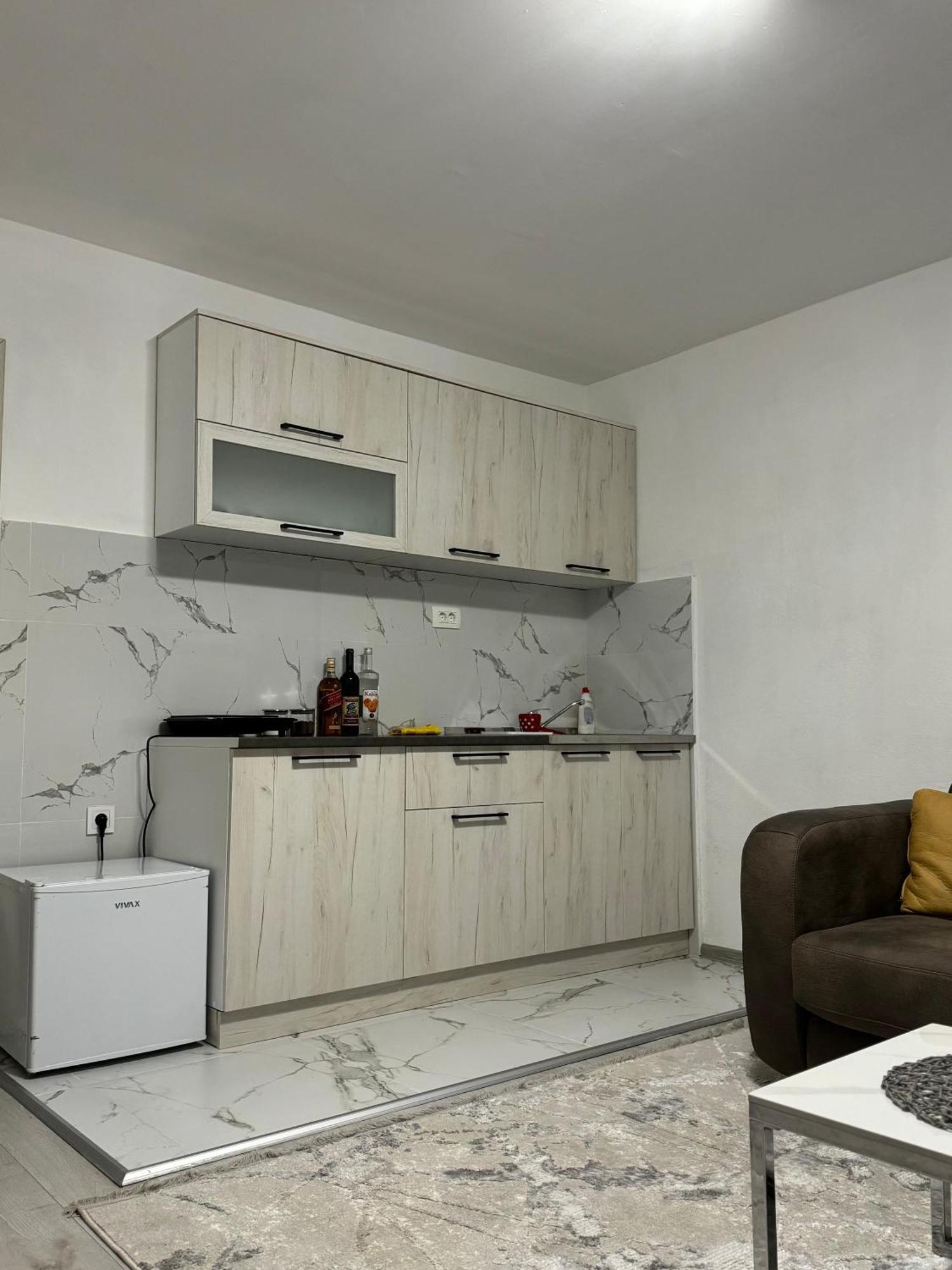 Apartment Airport Dd Mitrovici  Ngoại thất bức ảnh